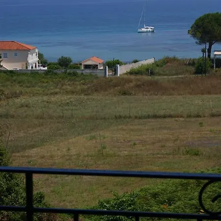 Apartament Bouka Astrakeri